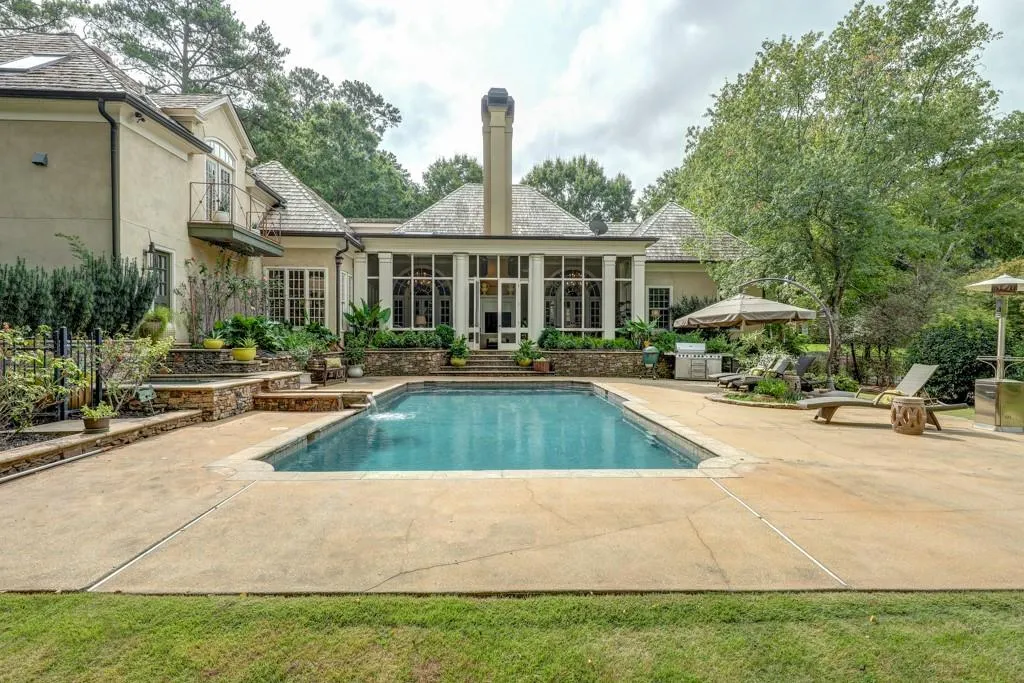 5 Old Stratton Chase, Sandy Springs, Georgia 30328, 5 Bedrooms Bedrooms, ,4 BathroomsBathrooms,Residential,Sold,5 Old Stratton Chase,6810349