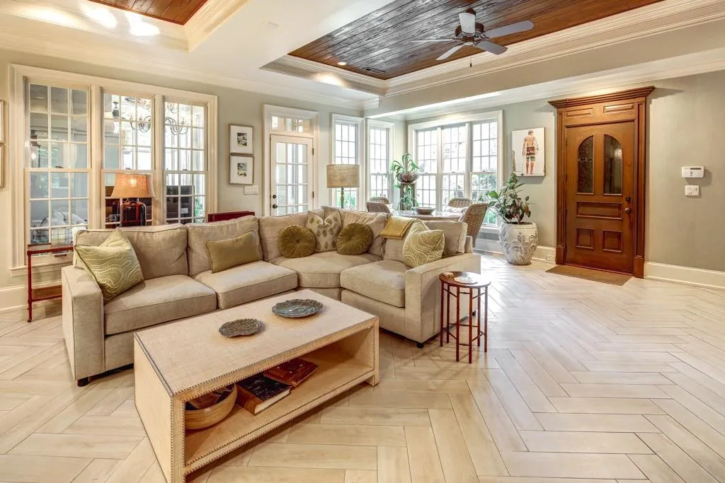 5 Old Stratton Chase, Sandy Springs, Georgia 30328, 5 Bedrooms Bedrooms, ,4 BathroomsBathrooms,Residential,Sold,5 Old Stratton Chase,6810349