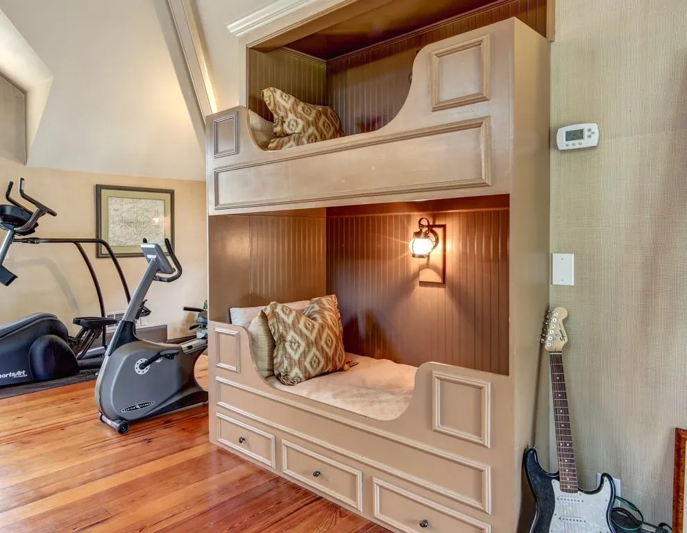 5 Old Stratton Chase, Sandy Springs, Georgia 30328, 5 Bedrooms Bedrooms, ,4 BathroomsBathrooms,Residential,Sold,5 Old Stratton Chase,6810349
