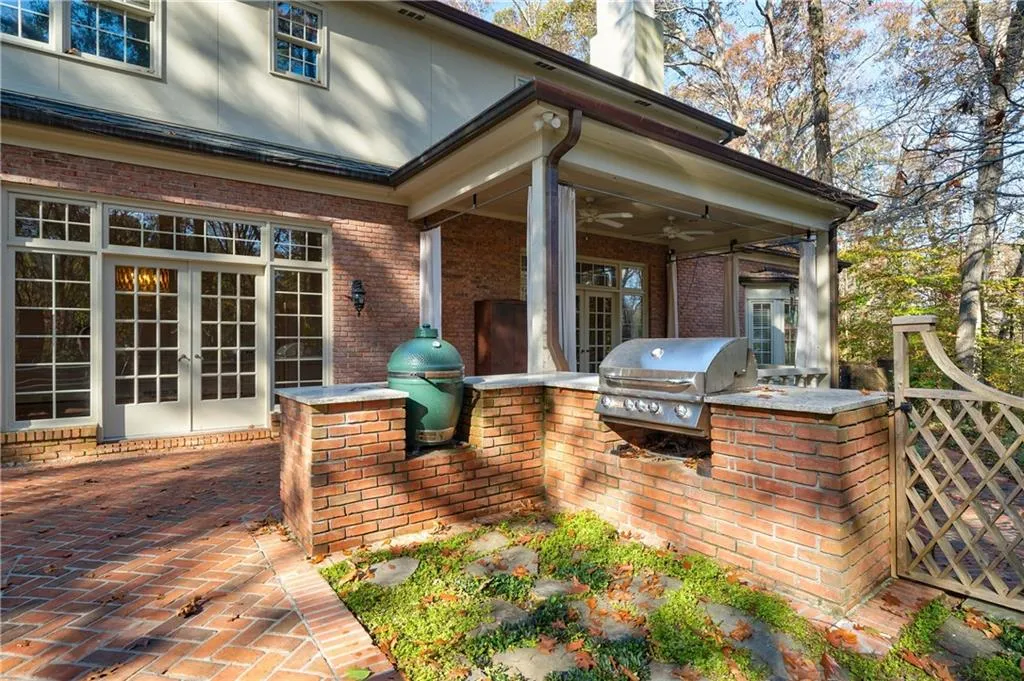 1660 Winterthur Close, Atlanta, Georgia 30328, 5 Bedrooms Bedrooms, ,4 BathroomsBathrooms,Residential,Sold,1660 Winterthur Close,6810130