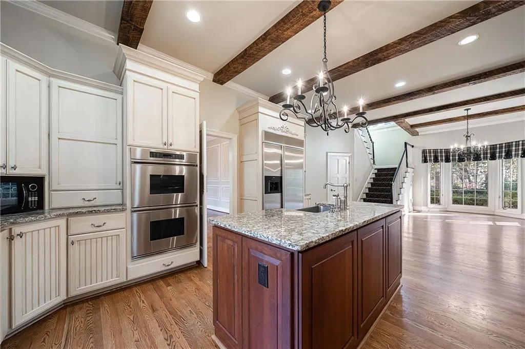 1660 Winterthur Close, Atlanta, Georgia 30328, 5 Bedrooms Bedrooms, ,4 BathroomsBathrooms,Residential,Sold,1660 Winterthur Close,6810130