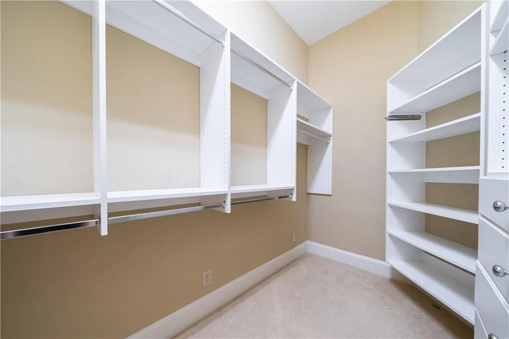1660 Winterthur Close, Atlanta, Georgia 30328, 5 Bedrooms Bedrooms, ,4 BathroomsBathrooms,Residential,Sold,1660 Winterthur Close,6810130