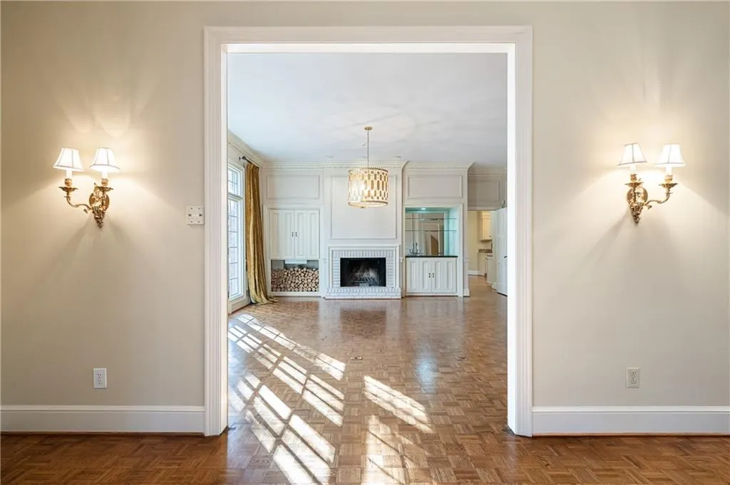 1660 Winterthur Close, Atlanta, Georgia 30328, 5 Bedrooms Bedrooms, ,4 BathroomsBathrooms,Residential,Sold,1660 Winterthur Close,6810130