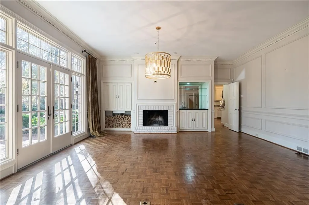 1660 Winterthur Close, Atlanta, Georgia 30328, 5 Bedrooms Bedrooms, ,4 BathroomsBathrooms,Residential,Sold,1660 Winterthur Close,6810130