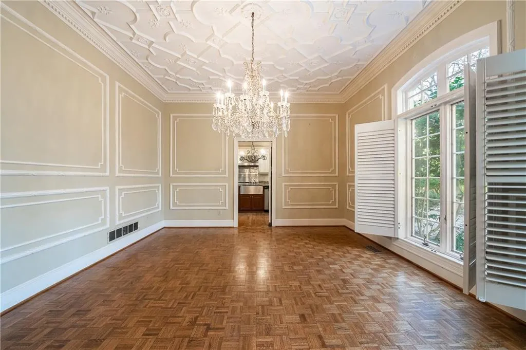1660 Winterthur Close, Atlanta, Georgia 30328, 5 Bedrooms Bedrooms, ,4 BathroomsBathrooms,Residential,Sold,1660 Winterthur Close,6810130