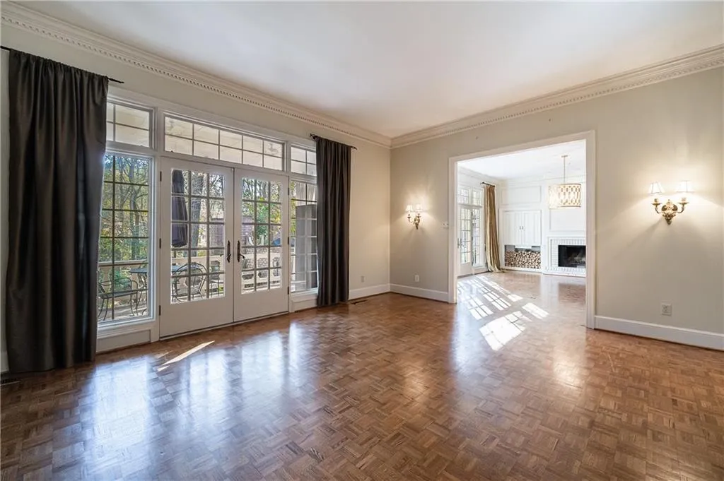 1660 Winterthur Close, Atlanta, Georgia 30328, 5 Bedrooms Bedrooms, ,4 BathroomsBathrooms,Residential,Sold,1660 Winterthur Close,6810130