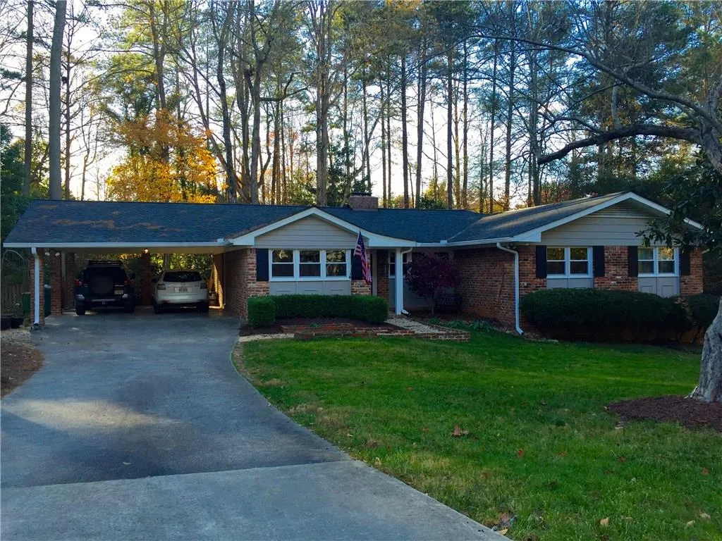 140 River Springs Drive, Sandy Springs, Georgia 30328, 4 Bedrooms Bedrooms, ,3 BathroomsBathrooms,Residential,Sold,140 River Springs Drive,5622630