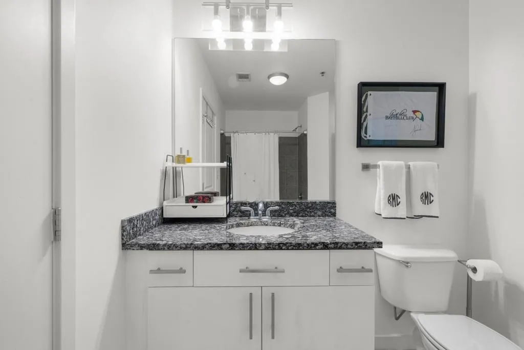 250 Pharr Road Ne Unit 1618, Atlanta, Georgia 30305, 2 Bedrooms Bedrooms, ,2 BathroomsBathrooms,Residential,For Sale,250 Pharr Road Ne Unit 1618,7617061