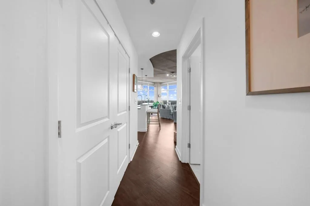 250 Pharr Road Ne Unit 1618, Atlanta, Georgia 30305, 2 Bedrooms Bedrooms, ,2 BathroomsBathrooms,Residential,For Sale,250 Pharr Road Ne Unit 1618,7617061