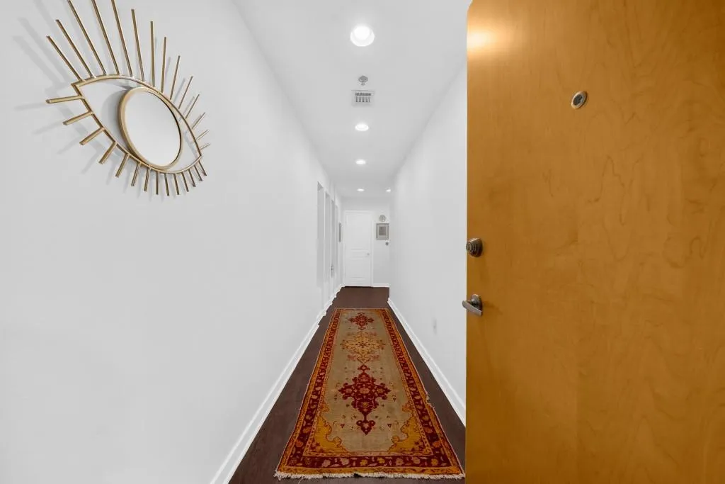 250 Pharr Road Ne Unit 1618, Atlanta, Georgia 30305, 2 Bedrooms Bedrooms, ,2 BathroomsBathrooms,Residential,For Sale,250 Pharr Road Ne Unit 1618,7617061