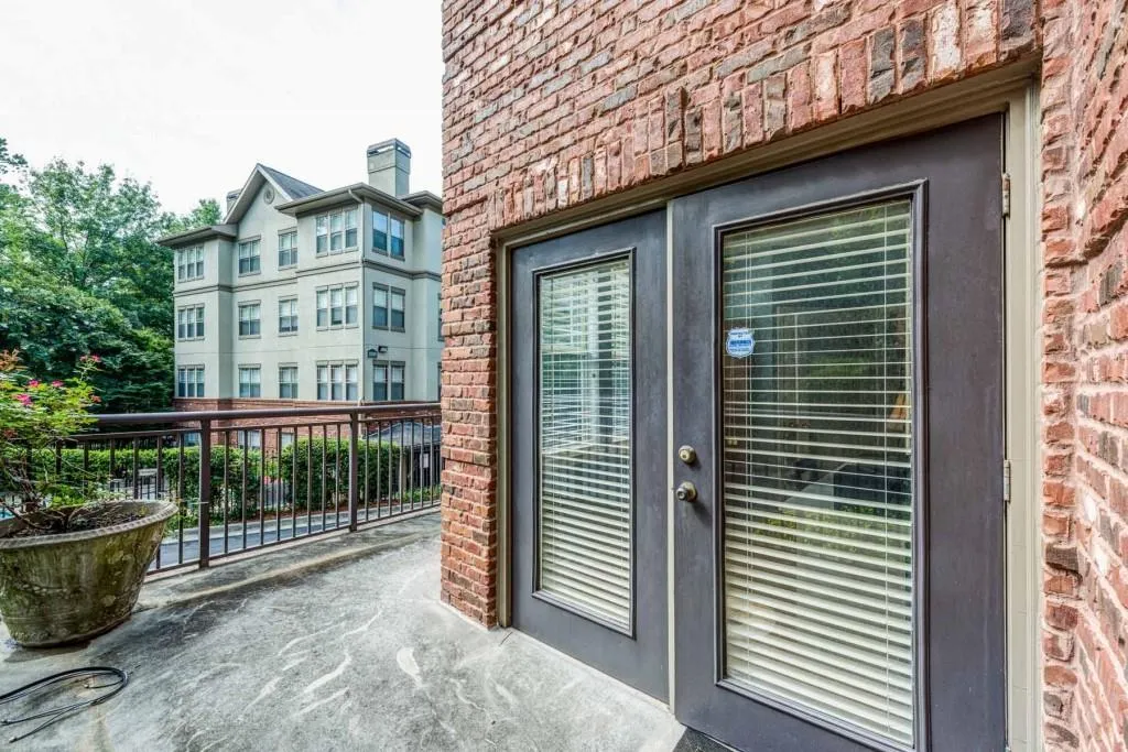 5559 Glenridge Drive Unit 1101, Atlanta, Georgia 30342, 2 Bedrooms Bedrooms, ,1 BathroomBathrooms,Residential,Sold,5559 Glenridge Drive Unit 1101,5890156