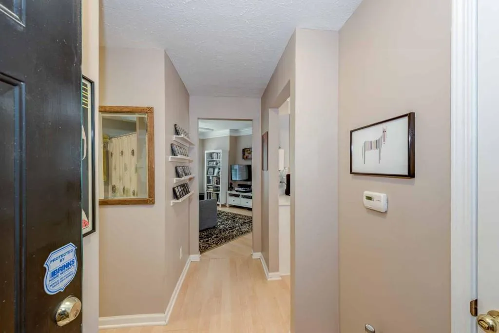 5559 Glenridge Drive Unit 1101, Atlanta, Georgia 30342, 2 Bedrooms Bedrooms, ,1 BathroomBathrooms,Residential,Sold,5559 Glenridge Drive Unit 1101,5890156