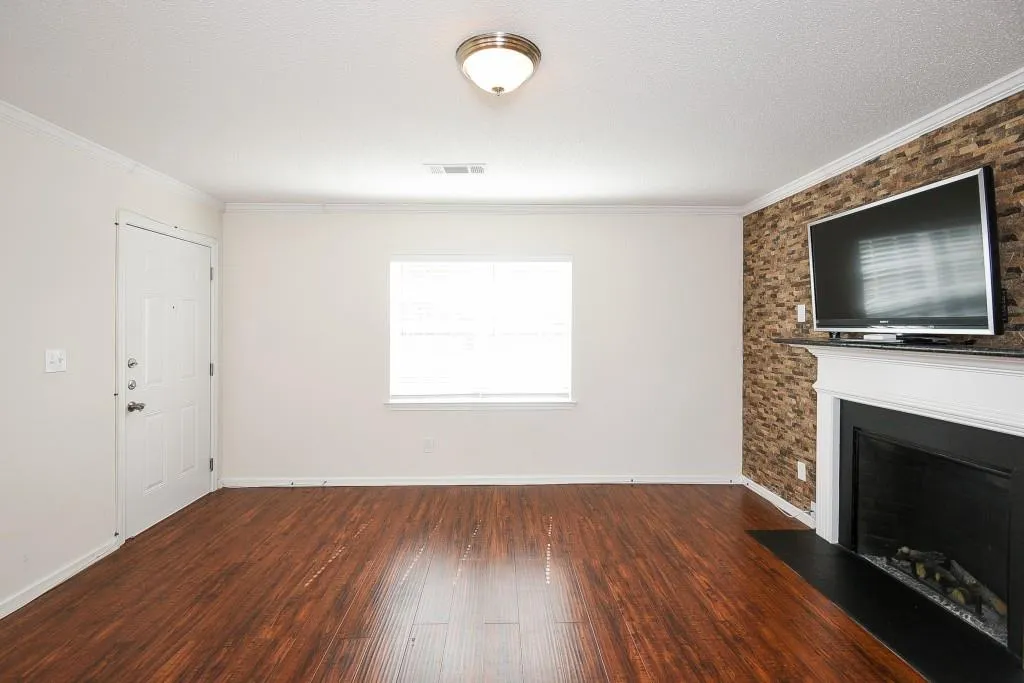 295 Winding River Drive Unit C, Sandy Springs, Georgia 30350, 3 Bedrooms Bedrooms, ,2 BathroomsBathrooms,Residential,Sold,295 Winding River Drive Unit C,5722621