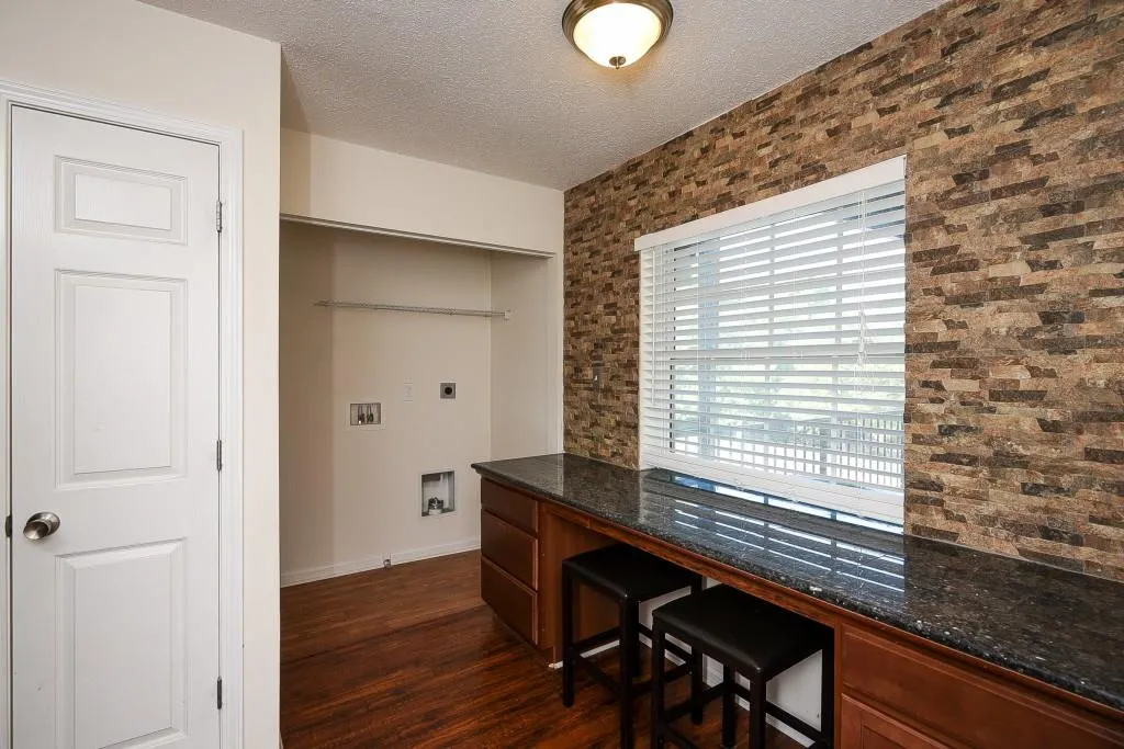 295 Winding River Drive Unit C, Sandy Springs, Georgia 30350, 3 Bedrooms Bedrooms, ,2 BathroomsBathrooms,Residential,Sold,295 Winding River Drive Unit C,5722621