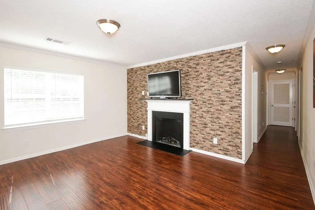 295 Winding River Drive Unit C, Sandy Springs, Georgia 30350, 3 Bedrooms Bedrooms, ,2 BathroomsBathrooms,Residential,Sold,295 Winding River Drive Unit C,5722621