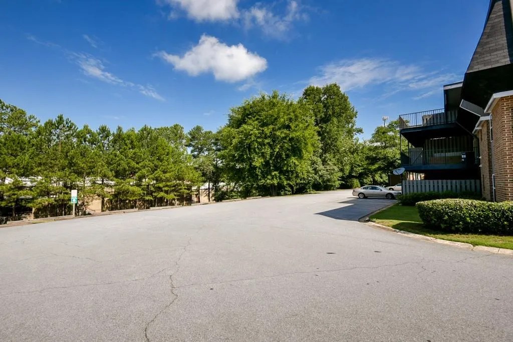 295 Winding River Drive Unit C, Sandy Springs, Georgia 30350, 3 Bedrooms Bedrooms, ,2 BathroomsBathrooms,Residential,Sold,295 Winding River Drive Unit C,5722621