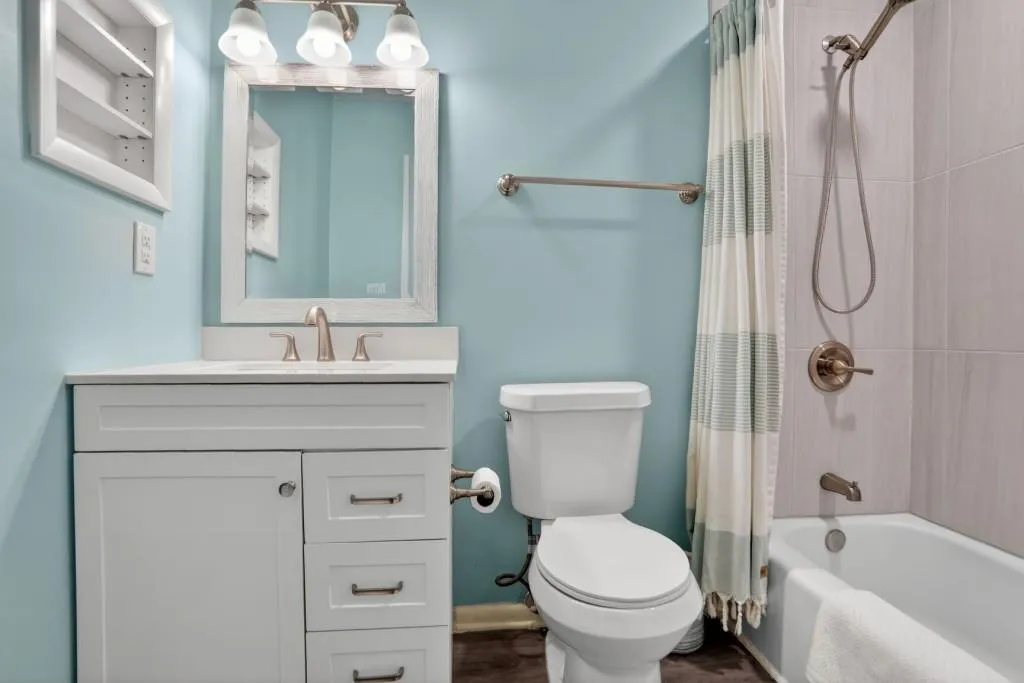 6900 Roswell Road Unit L7, Atlanta, Georgia 30328, 2 Bedrooms Bedrooms, ,2 BathroomsBathrooms,Residential,Sold,6900 Roswell Road Unit L7,7707082