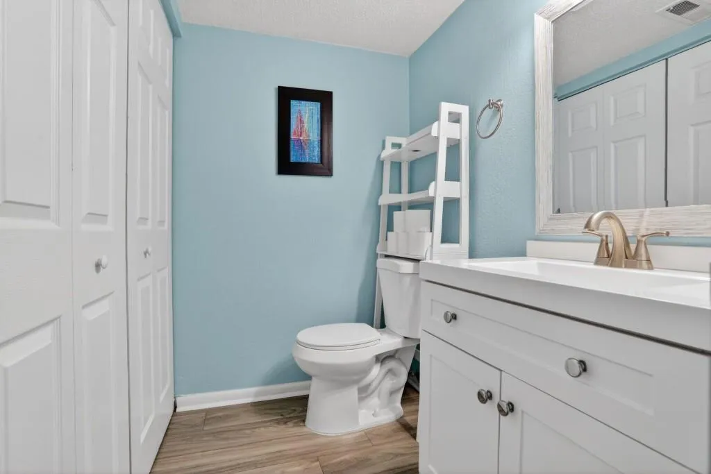 6900 Roswell Road Unit L7, Atlanta, Georgia 30328, 2 Bedrooms Bedrooms, ,2 BathroomsBathrooms,Residential,Sold,6900 Roswell Road Unit L7,7707082