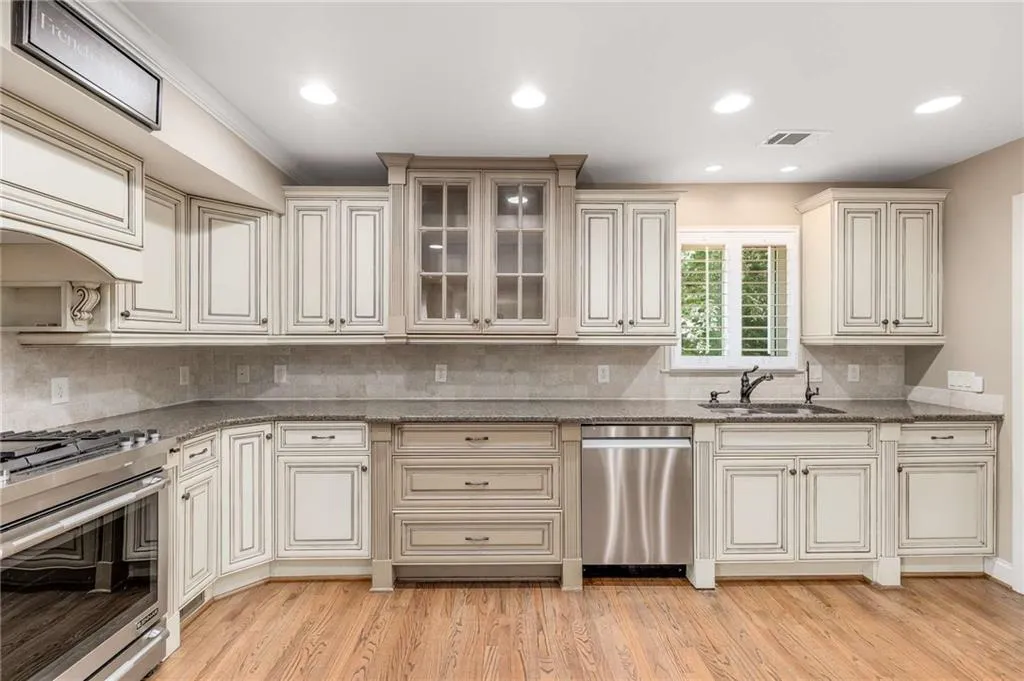 7264 Selkirk Drive, Atlanta, Georgia 30328, 3 Bedrooms Bedrooms, ,2 BathroomsBathrooms,Residential,Sold,7264 Selkirk Drive,7380893 7264 Selkirk Drive, Atlanta, Georgia 30328, 3 Bedrooms Bedrooms, ,2 BathroomsBathrooms,Residential,Sold,7264 Selkirk Drive,7380893