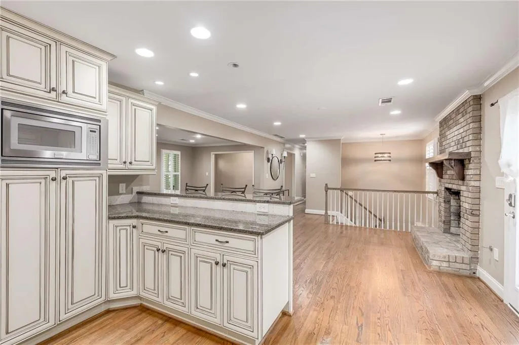 7264 Selkirk Drive, Atlanta, Georgia 30328, 3 Bedrooms Bedrooms, ,2 BathroomsBathrooms,Residential,Sold,7264 Selkirk Drive,7380893 7264 Selkirk Drive, Atlanta, Georgia 30328, 3 Bedrooms Bedrooms, ,2 BathroomsBathrooms,Residential,Sold,7264 Selkirk Drive,7380893