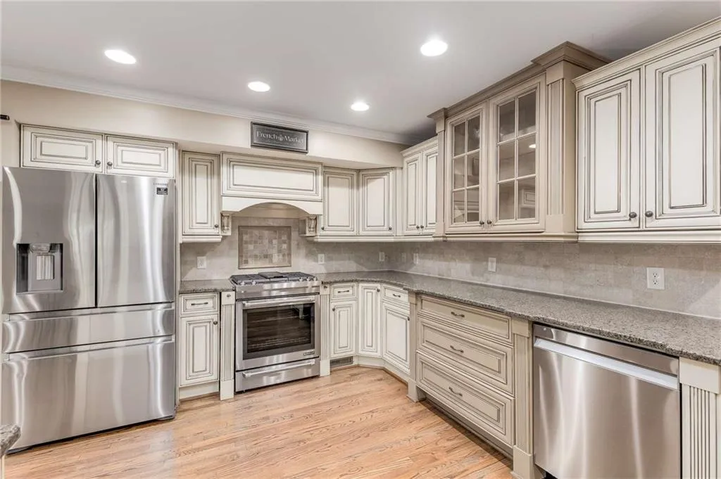 7264 Selkirk Drive, Atlanta, Georgia 30328, 3 Bedrooms Bedrooms, ,2 BathroomsBathrooms,Residential,Sold,7264 Selkirk Drive,7380893 7264 Selkirk Drive, Atlanta, Georgia 30328, 3 Bedrooms Bedrooms, ,2 BathroomsBathrooms,Residential,Sold,7264 Selkirk Drive,7380893