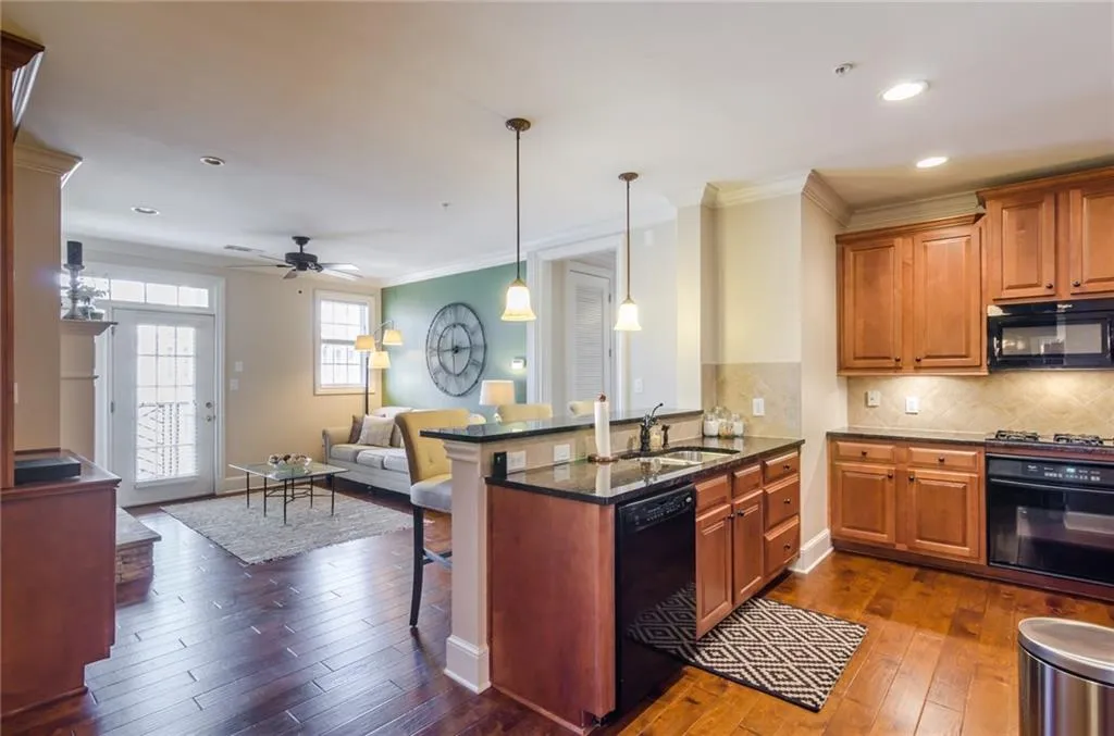 4810 Ivy Ridge Drive Se Unit 203, Atlanta, Georgia 30339, 2 Bedrooms Bedrooms, ,2 BathroomsBathrooms,Residential,Sold,4810 Ivy Ridge Drive Se Unit 203,5662084