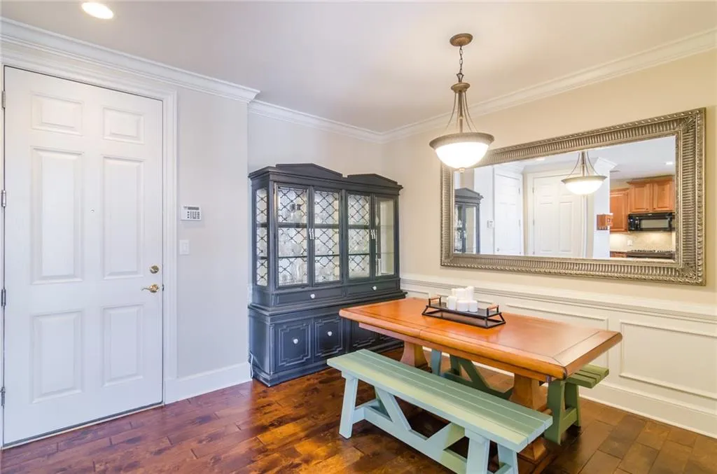 4810 Ivy Ridge Drive Se Unit 203, Atlanta, Georgia 30339, 2 Bedrooms Bedrooms, ,2 BathroomsBathrooms,Residential,Sold,4810 Ivy Ridge Drive Se Unit 203,5662084
