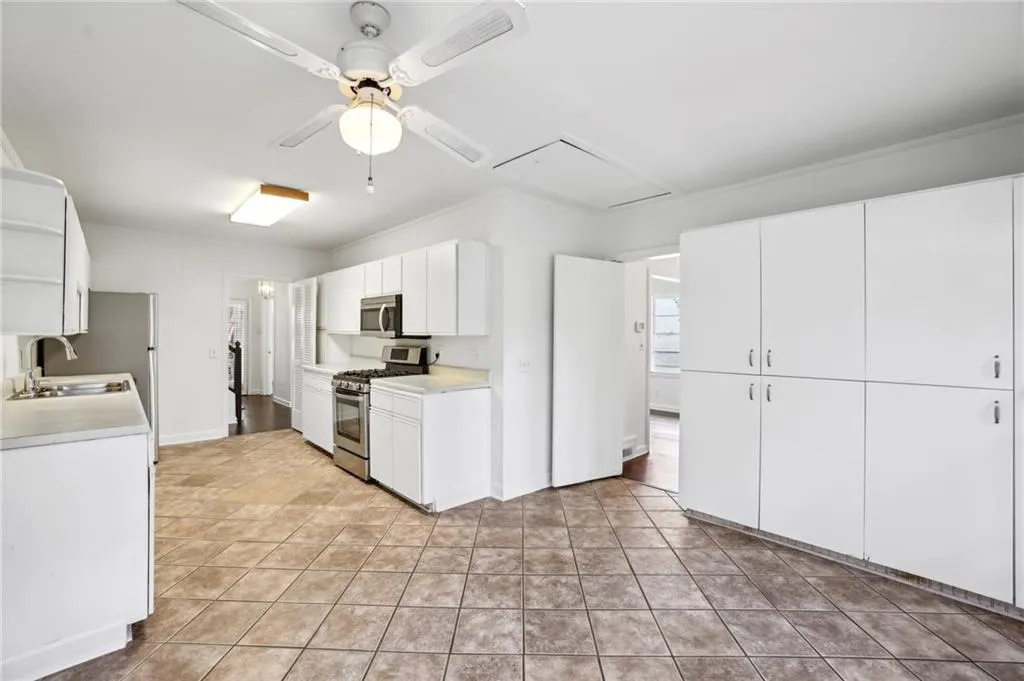 88 Karland Drive Nw, Atlanta, Georgia 30305, 4 Bedrooms Bedrooms, ,3 BathroomsBathrooms,Residential,For Sale,88 Karland Drive Nw,7578613