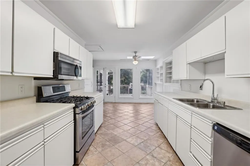 88 Karland Drive Nw, Atlanta, Georgia 30305, 4 Bedrooms Bedrooms, ,3 BathroomsBathrooms,Residential,For Sale,88 Karland Drive Nw,7578613