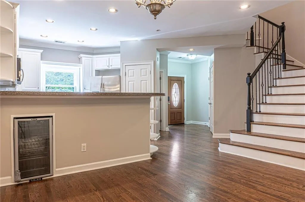 8545 Hope Mews Court, Sandy Springs, Georgia 30350, 3 Bedrooms Bedrooms, ,2 BathroomsBathrooms,Residential,Sold,8545 Hope Mews Court,6936669