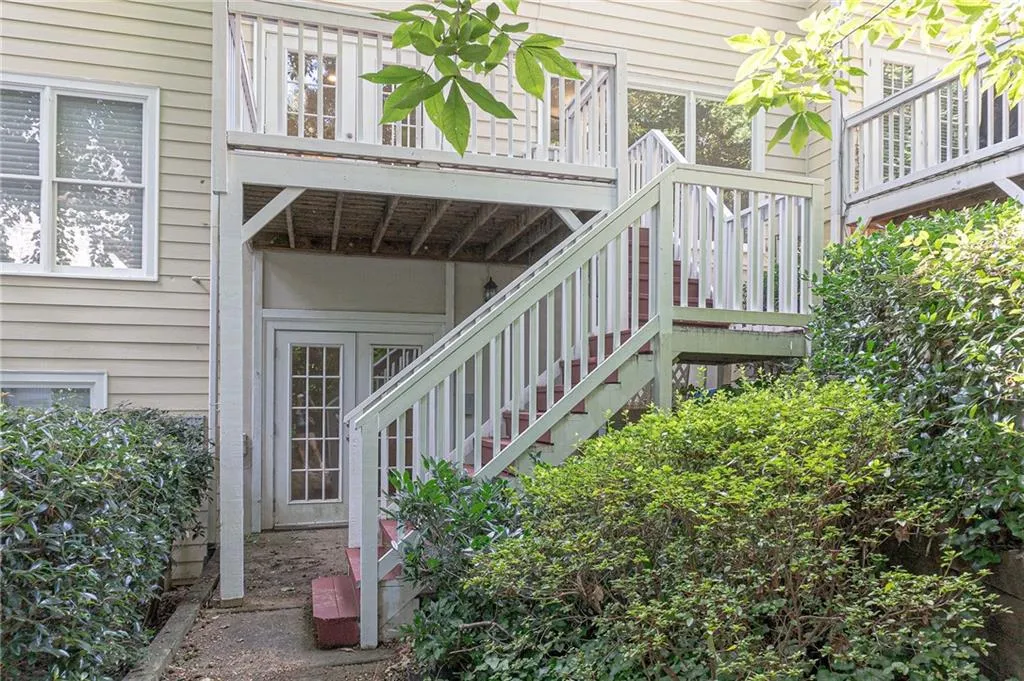 8545 Hope Mews Court, Sandy Springs, Georgia 30350, 3 Bedrooms Bedrooms, ,2 BathroomsBathrooms,Residential,Sold,8545 Hope Mews Court,6936669