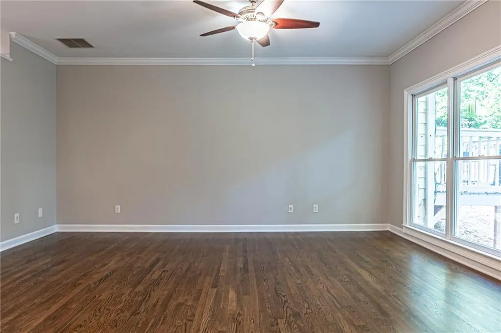 8545 Hope Mews Court, Sandy Springs, Georgia 30350, 3 Bedrooms Bedrooms, ,2 BathroomsBathrooms,Residential,Sold,8545 Hope Mews Court,6936669