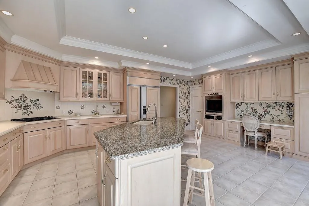 9965 Huntcliff Trace, Sandy Springs, Georgia 30350, 5 Bedrooms Bedrooms, ,3 BathroomsBathrooms,Residential,Sold,9965 Huntcliff Trace,6844503