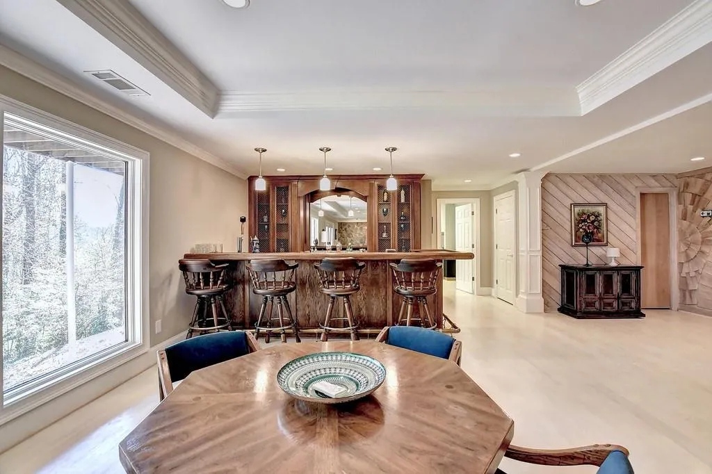 9965 Huntcliff Trace, Sandy Springs, Georgia 30350, 5 Bedrooms Bedrooms, ,3 BathroomsBathrooms,Residential,Sold,9965 Huntcliff Trace,6844503