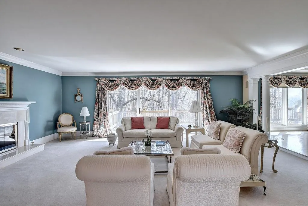 9965 Huntcliff Trace, Sandy Springs, Georgia 30350, 5 Bedrooms Bedrooms, ,3 BathroomsBathrooms,Residential,Sold,9965 Huntcliff Trace,6844503