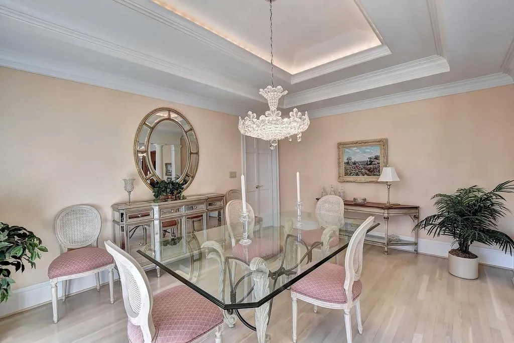 9965 Huntcliff Trace, Sandy Springs, Georgia 30350, 5 Bedrooms Bedrooms, ,3 BathroomsBathrooms,Residential,Sold,9965 Huntcliff Trace,6844503