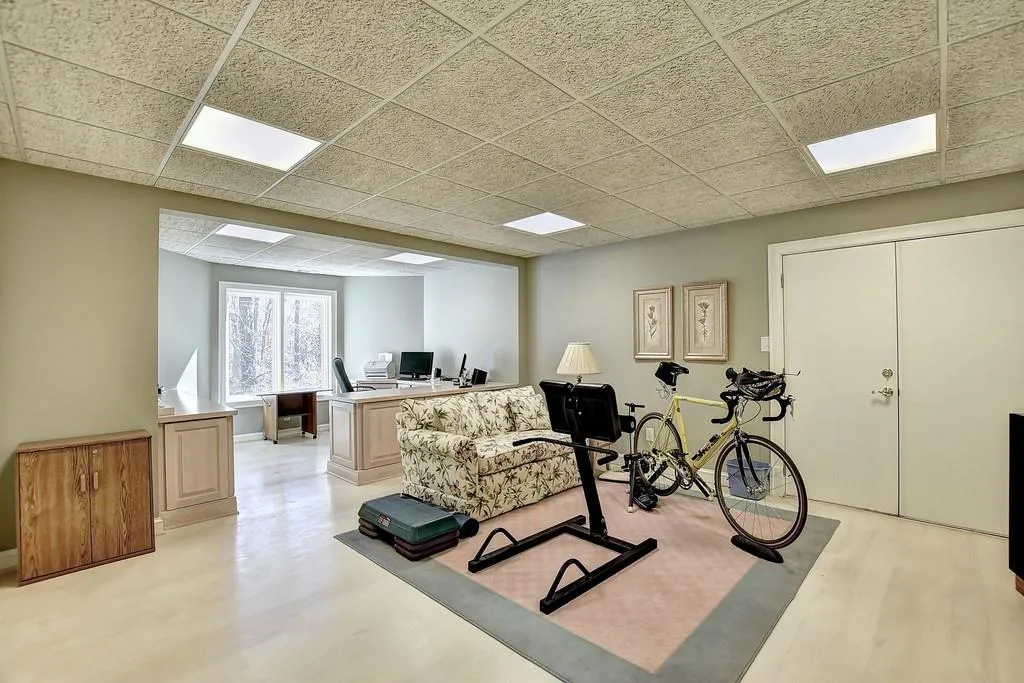 9965 Huntcliff Trace, Sandy Springs, Georgia 30350, 5 Bedrooms Bedrooms, ,3 BathroomsBathrooms,Residential,Sold,9965 Huntcliff Trace,6844503