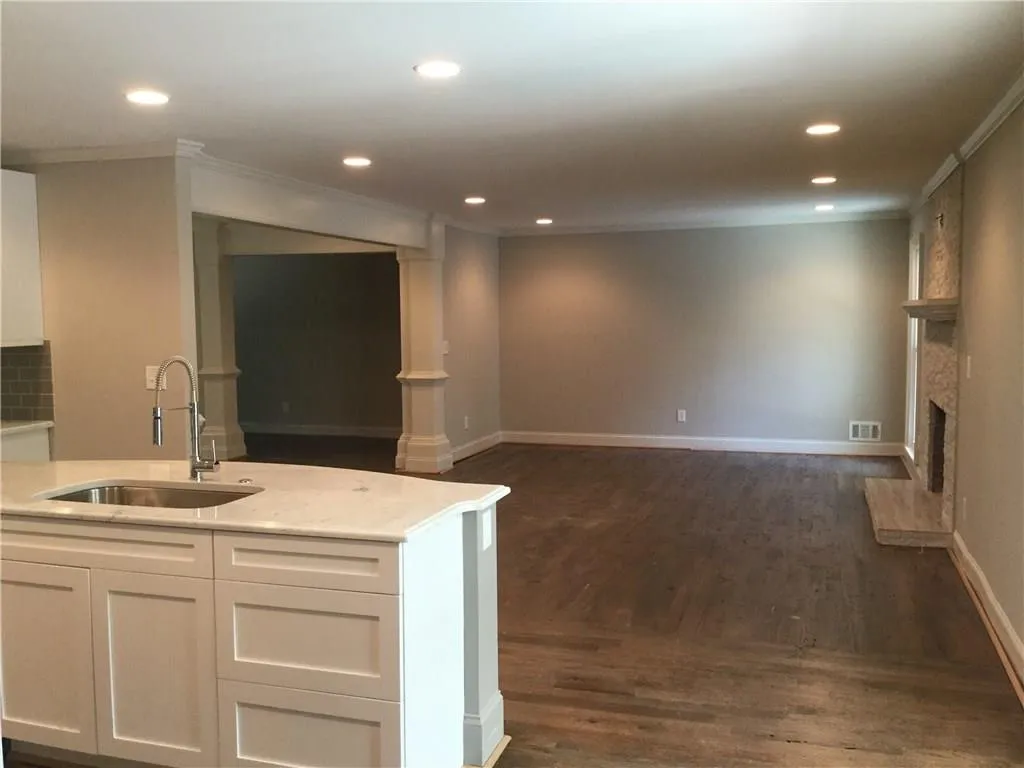 6815 Wright Road, Sandy Springs, Georgia 30328, 6 Bedrooms Bedrooms, ,4 BathroomsBathrooms,Residential,Sold,6815 Wright Road,5697212