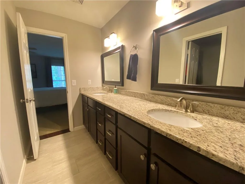 406 Brandywine Circle, Sandy Springs, Georgia 30350, 3 Bedrooms Bedrooms, ,2 BathroomsBathrooms,Residential,Sold,406 Brandywine Circle,6793650
