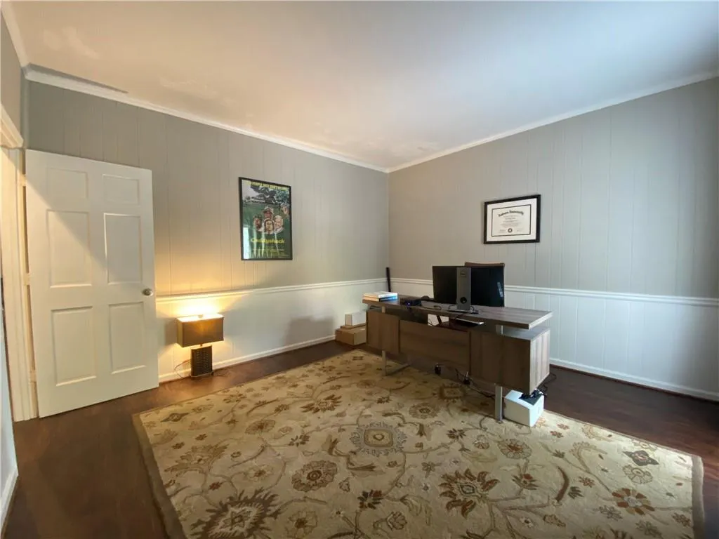 406 Brandywine Circle, Sandy Springs, Georgia 30350, 3 Bedrooms Bedrooms, ,2 BathroomsBathrooms,Residential,Sold,406 Brandywine Circle,6793650