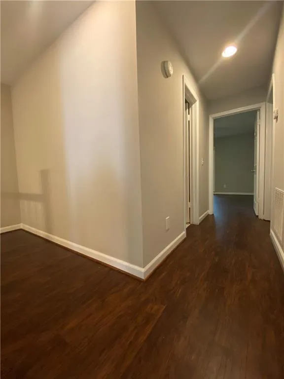 406 Brandywine Circle, Sandy Springs, Georgia 30350, 3 Bedrooms Bedrooms, ,2 BathroomsBathrooms,Residential,Sold,406 Brandywine Circle,6793650