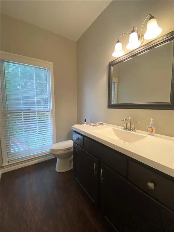 406 Brandywine Circle, Sandy Springs, Georgia 30350, 3 Bedrooms Bedrooms, ,2 BathroomsBathrooms,Residential,Sold,406 Brandywine Circle,6793650