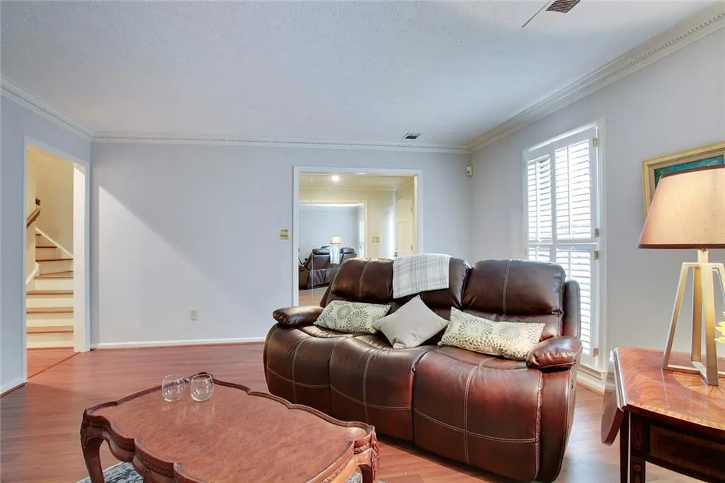 480 The North Chace, Sandy Springs, Georgia 30328, 3 Bedrooms Bedrooms, ,2 BathroomsBathrooms,Residential,Sold,480 The North Chace,5632443