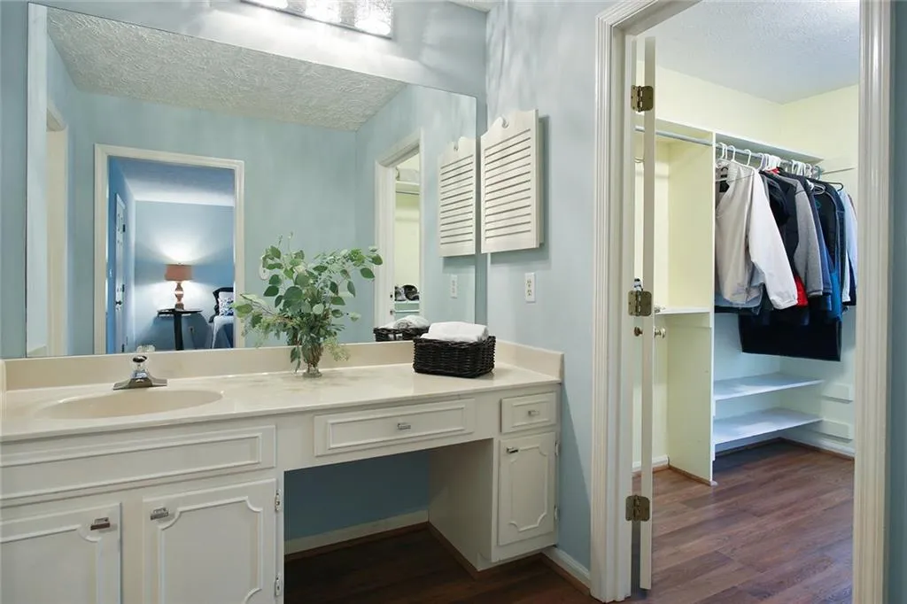 480 The North Chace, Sandy Springs, Georgia 30328, 3 Bedrooms Bedrooms, ,2 BathroomsBathrooms,Residential,Sold,480 The North Chace,5632443