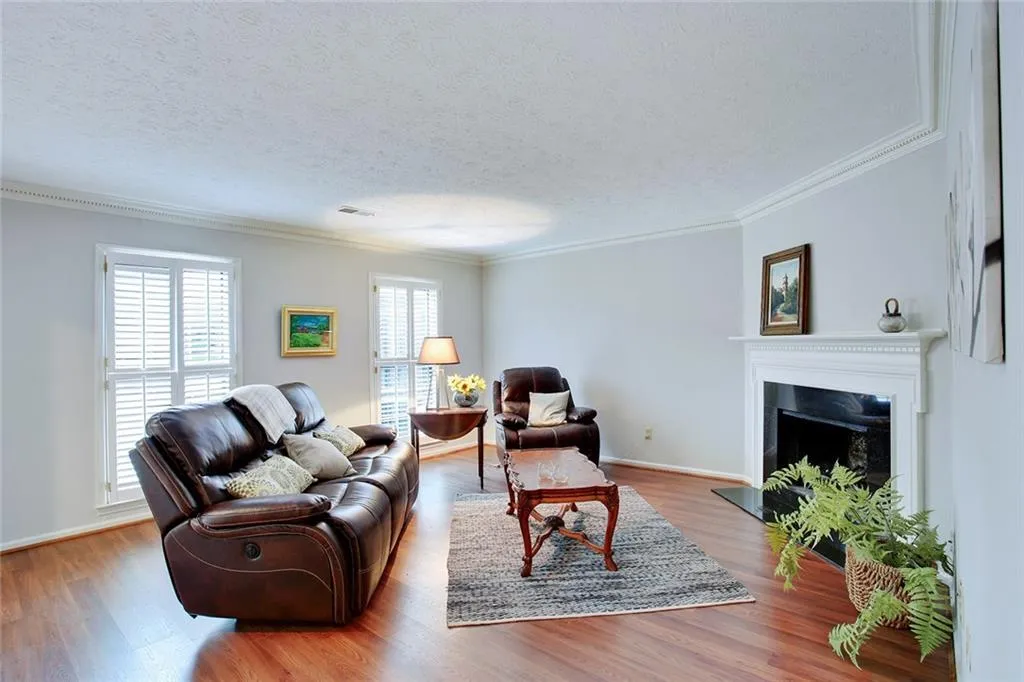 480 The North Chace, Sandy Springs, Georgia 30328, 3 Bedrooms Bedrooms, ,2 BathroomsBathrooms,Residential,Sold,480 The North Chace,5632443