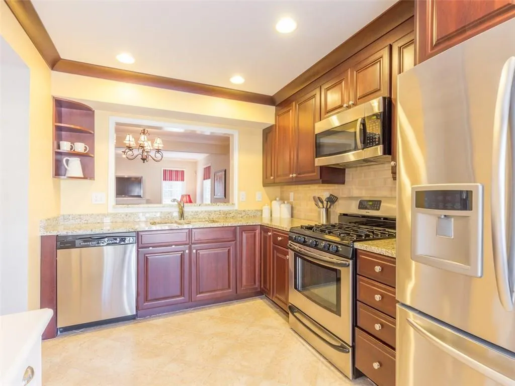 1155 Weatherstone Drive Ne, Atlanta, Georgia 30324, 2 Bedrooms Bedrooms, ,2 BathroomsBathrooms,Residential,Sold,1155 Weatherstone Drive Ne,5791688