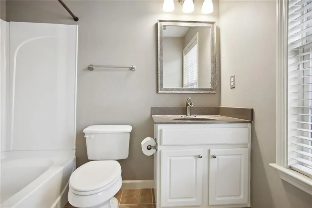 7896 Kiverton Place, Sandy Springs, Georgia 30350, 3 Bedrooms Bedrooms, ,3 BathroomsBathrooms,Residential,Sold,7896 Kiverton Place,7100833