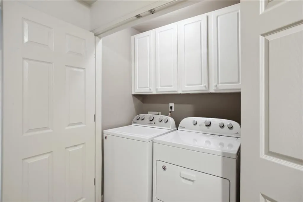 7896 Kiverton Place, Sandy Springs, Georgia 30350, 3 Bedrooms Bedrooms, ,3 BathroomsBathrooms,Residential,Sold,7896 Kiverton Place,7100833