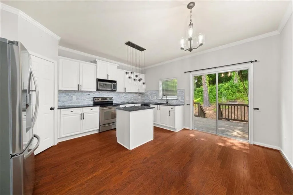 1168 Liberty Parkway Nw, Atlanta, Georgia 30318, 3 Bedrooms Bedrooms, ,3 BathroomsBathrooms,Residential,For Sale,1168 Liberty Parkway Nw,7592201