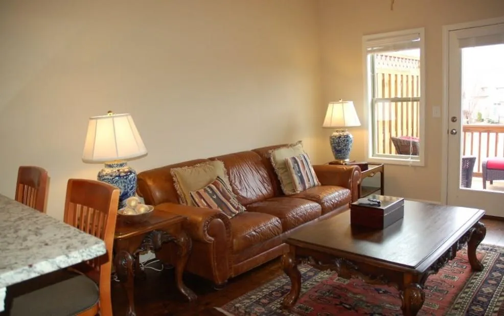 7540 Stoneridge Drive, Sandy Springs, Georgia 30328, 3 Bedrooms Bedrooms, ,3 BathroomsBathrooms,Residential,Sold,7540 Stoneridge Drive,5623910